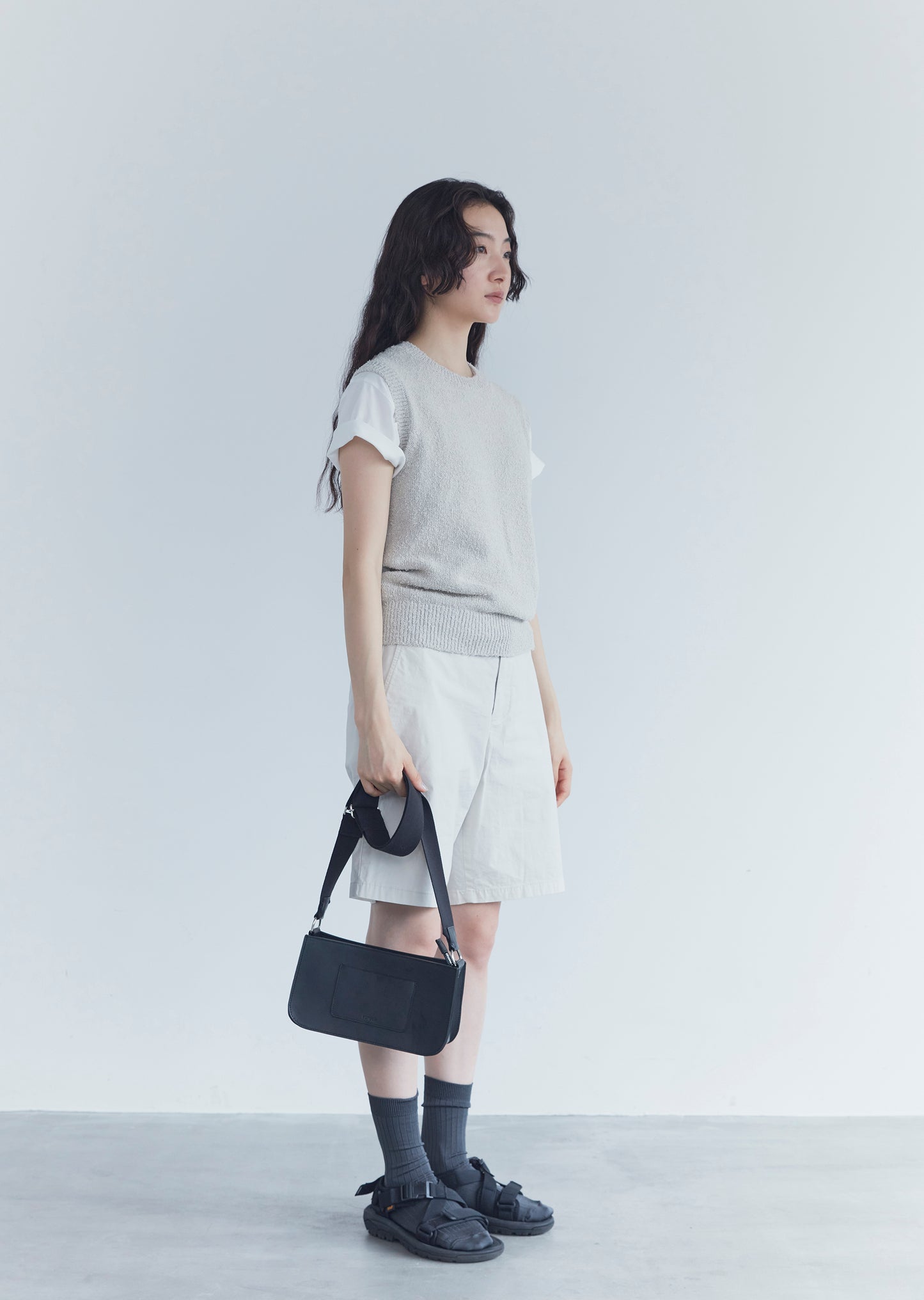 《 予約 》Unfinished Leather Shoulder Bag