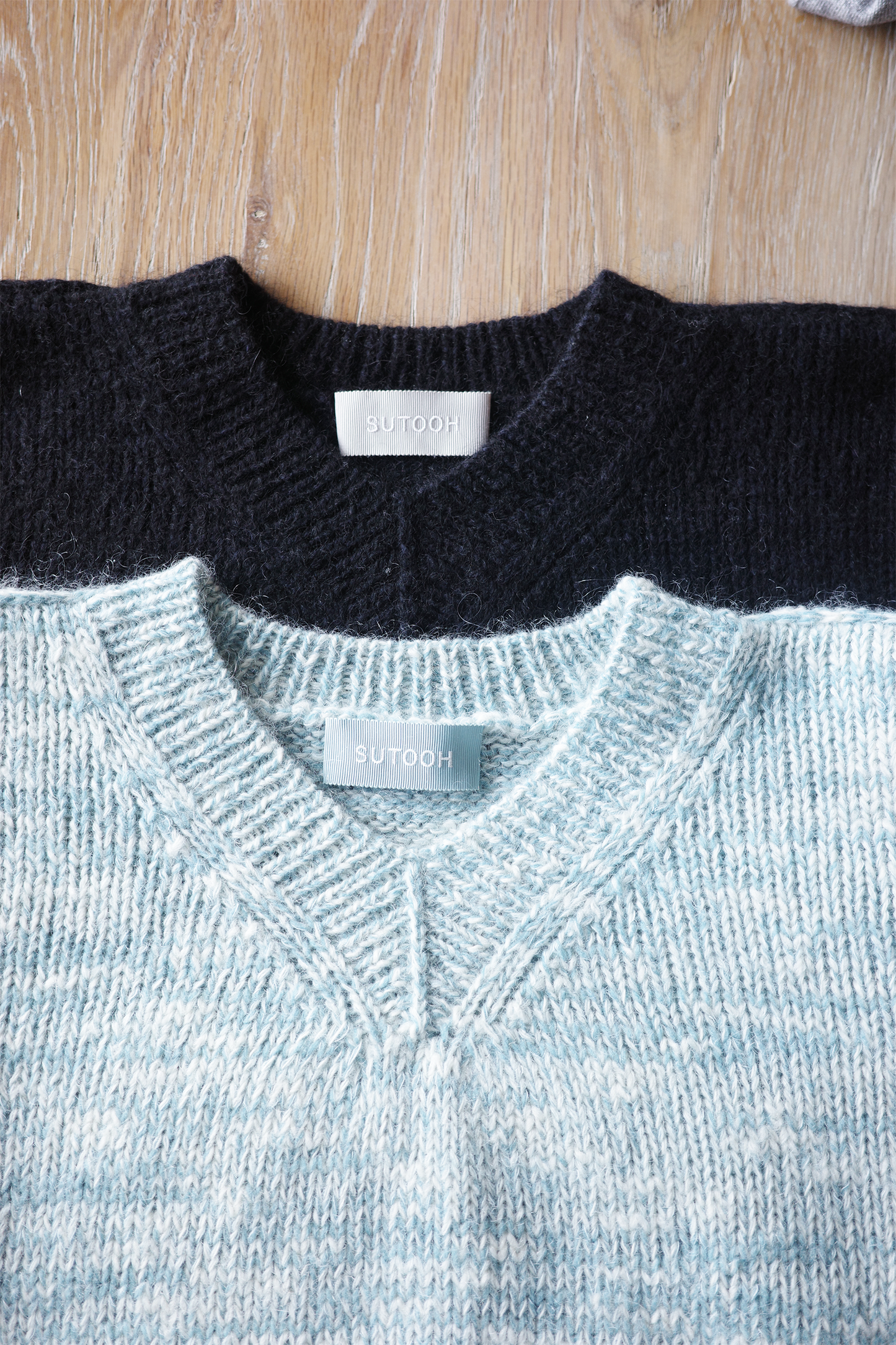 《 予約 》家庭機編み:Wool Mohair V neck Sweater