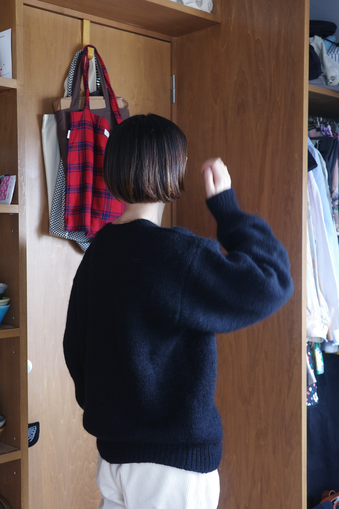 《 予約 》家庭機編み:Wool Mohair V neck Sweater
