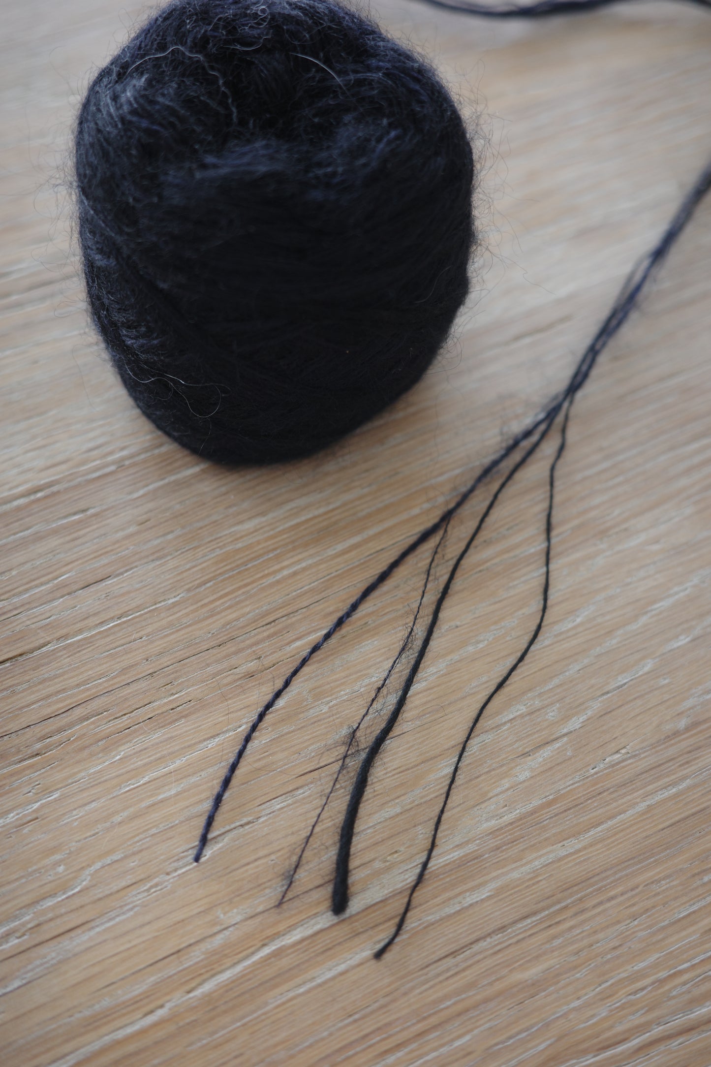 《 予約 》家庭機編み:Wool Mohair V neck Sweater