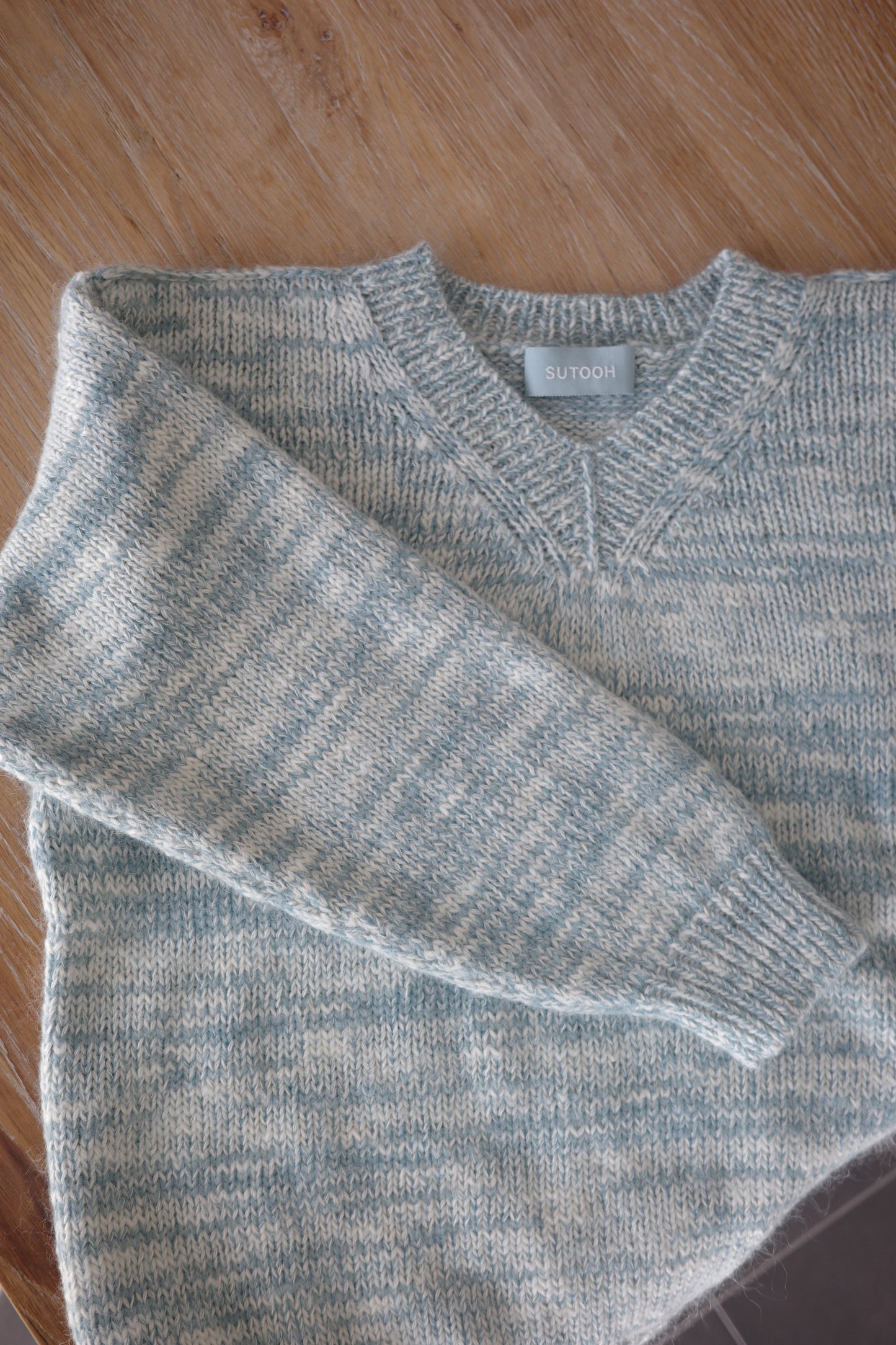 《 予約 》家庭機編み:Wool Mohair V neck Sweater